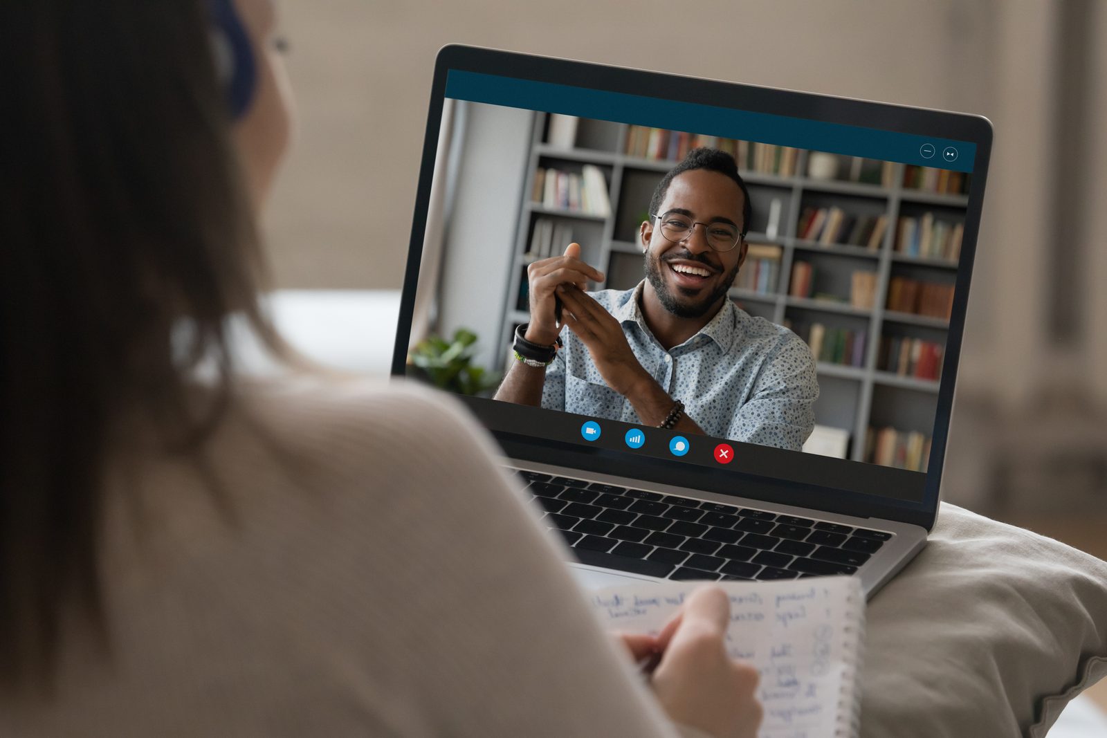 A family mediation session running online by video